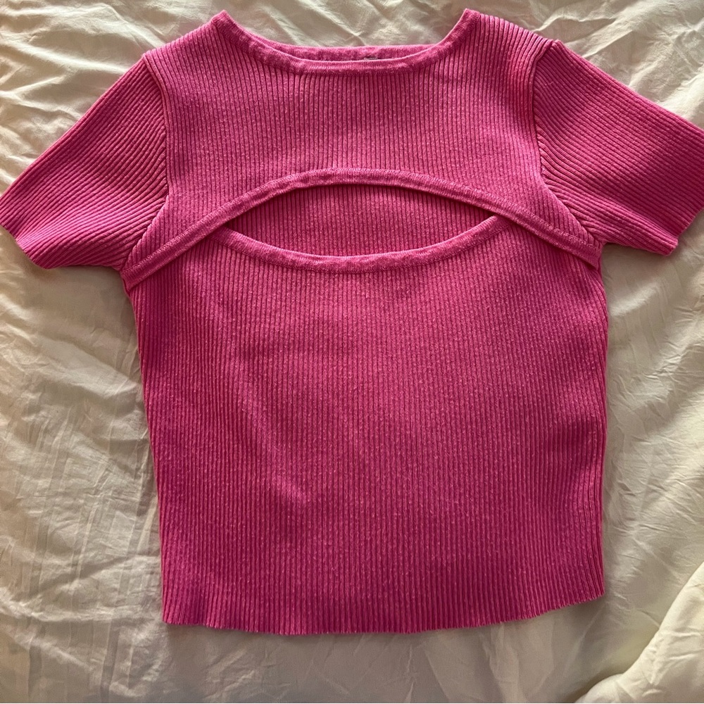 Cropped cut out sweater
